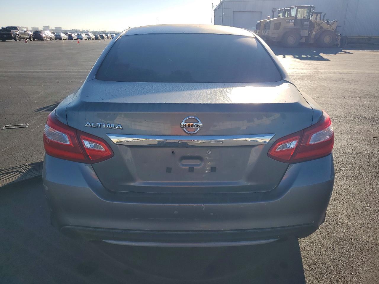 2016 Nissan Altima 2.5 S - Фото 6