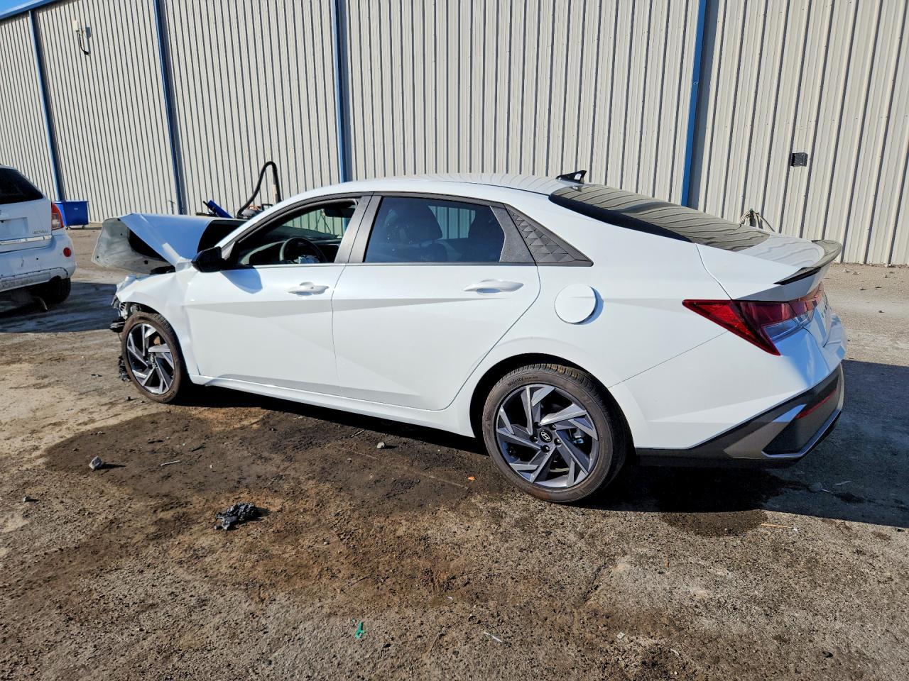 2025 Hyundai Elantra Sel Sport - Фото 2