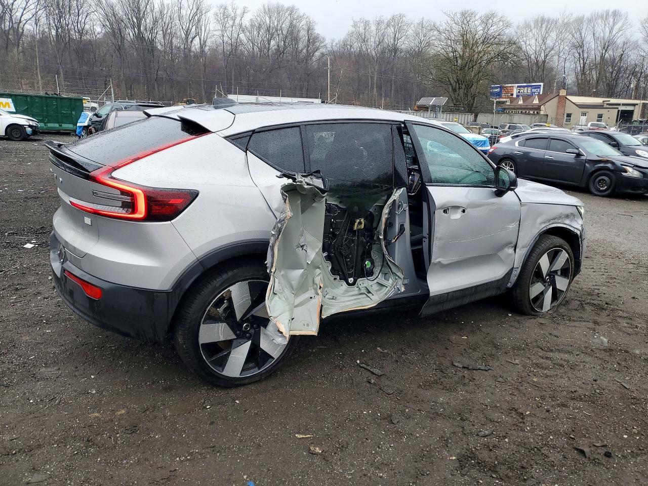 2024 Volvo C40 Recharge Ultimate - Фото 3