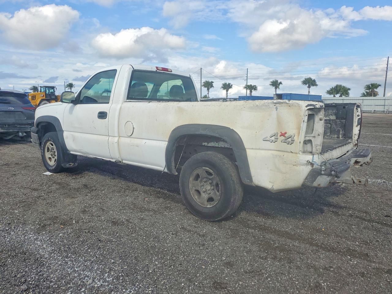2003 Chevrolet Silverado K1500 - Фото 2