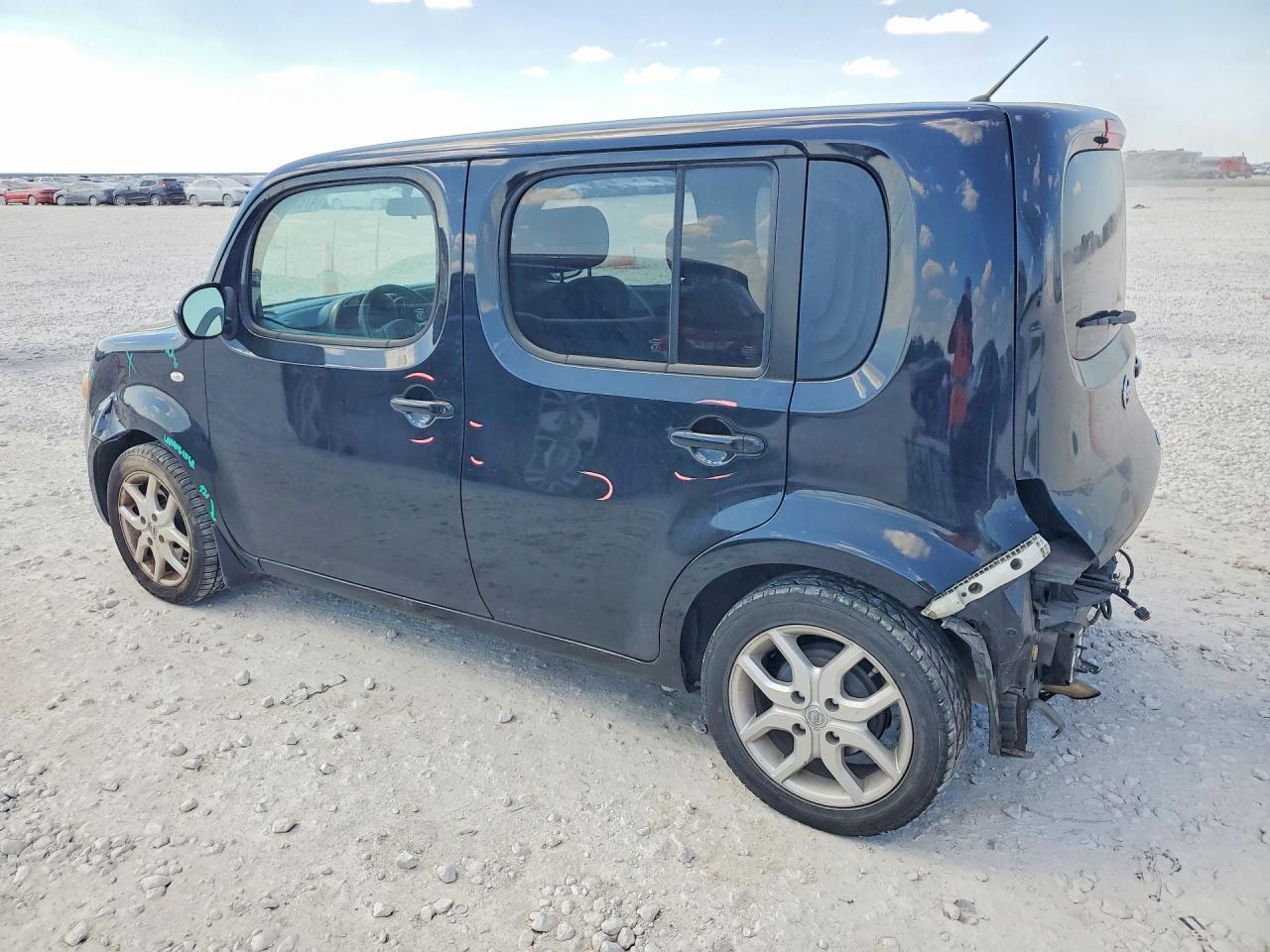 2014 Nissan Cube 1.8 S - Image 2