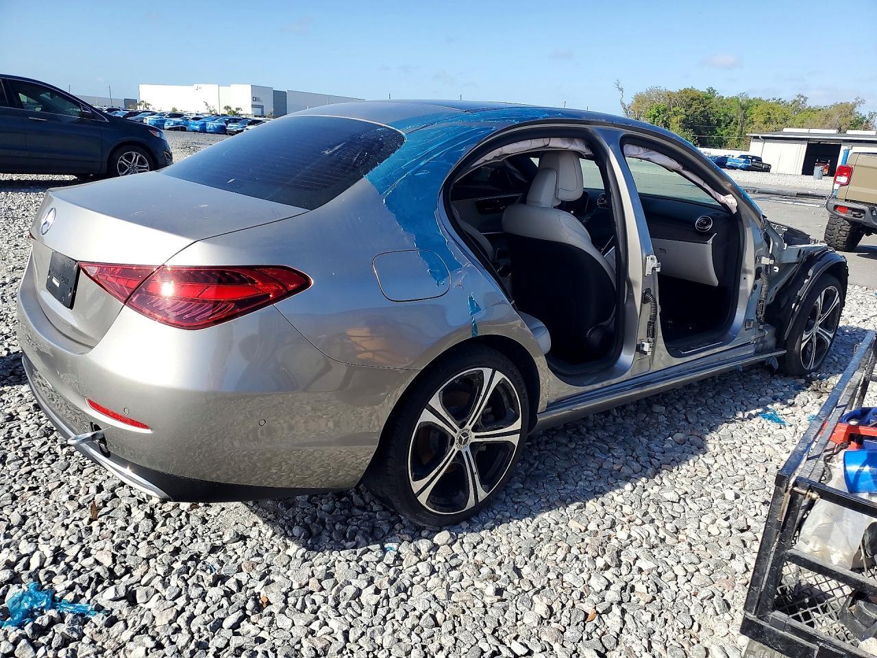 2023 Mercedes-Benz C 300 - Фото 3