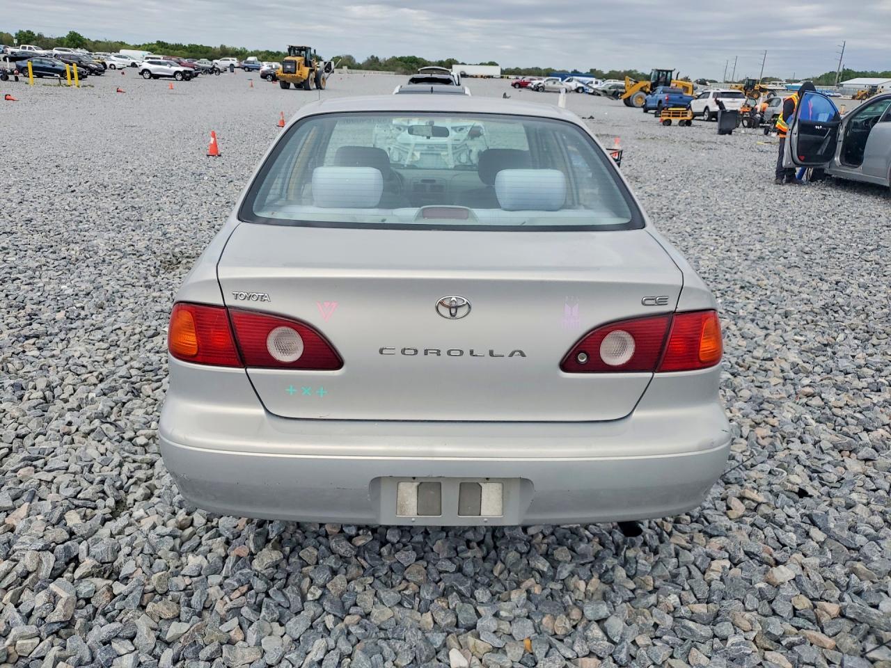 2002 Toyota Corolla Ce - Image 6