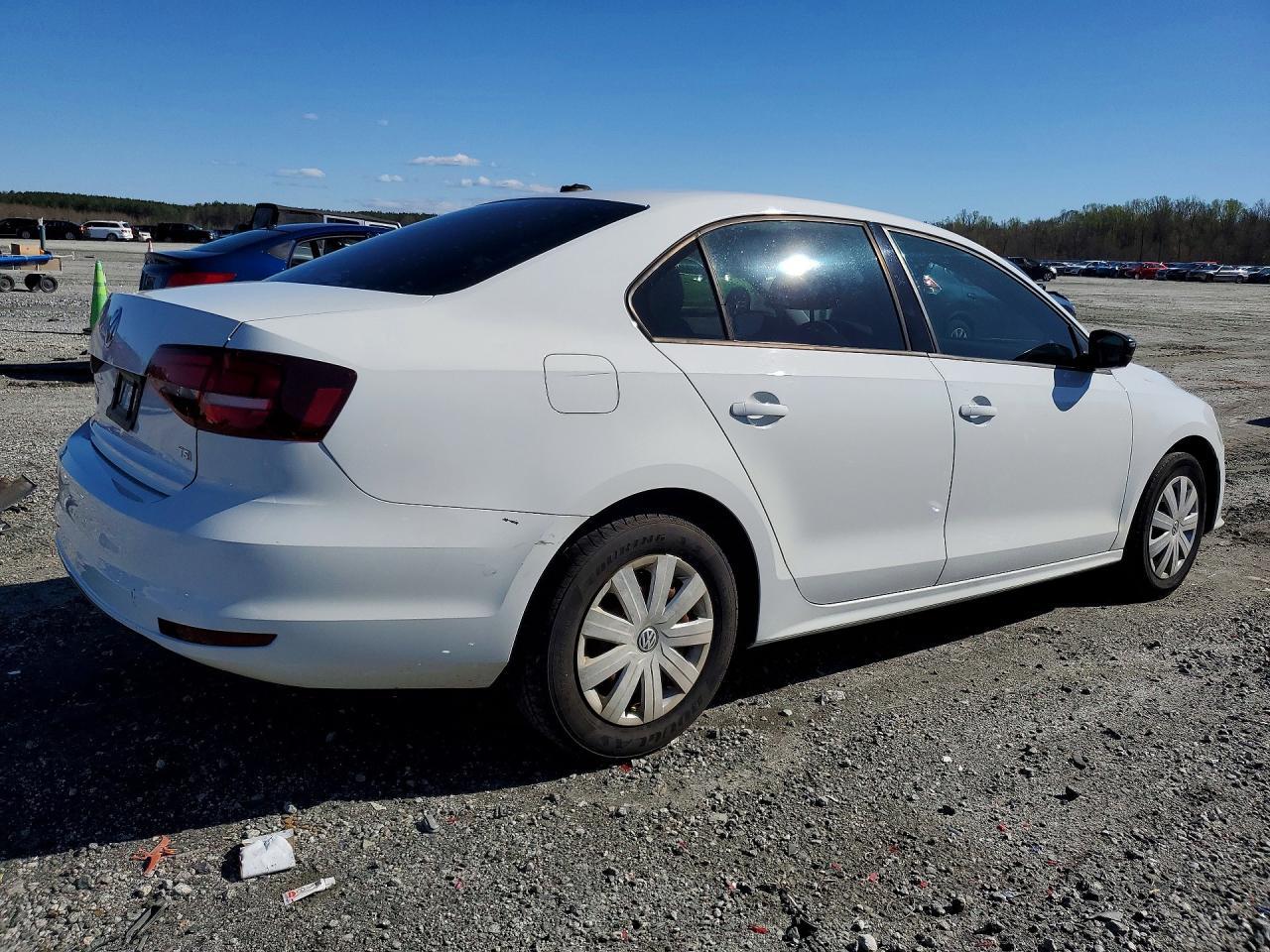 2016 Volkswagen Jetta S - Фото 3