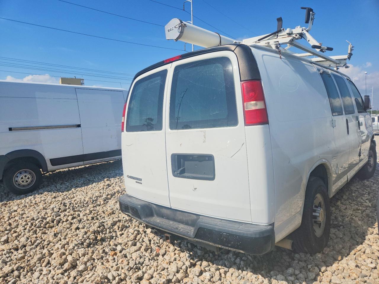 2013 Chevrolet Express G2500 - Фото 3