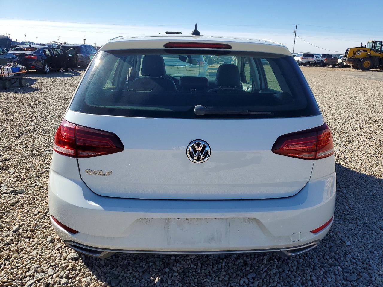 2020 Volkswagen Golf - Фото 6