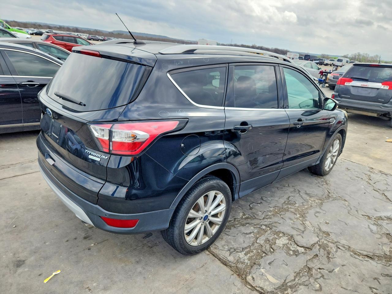 2017 Ford Escape Titanium - Фото 3