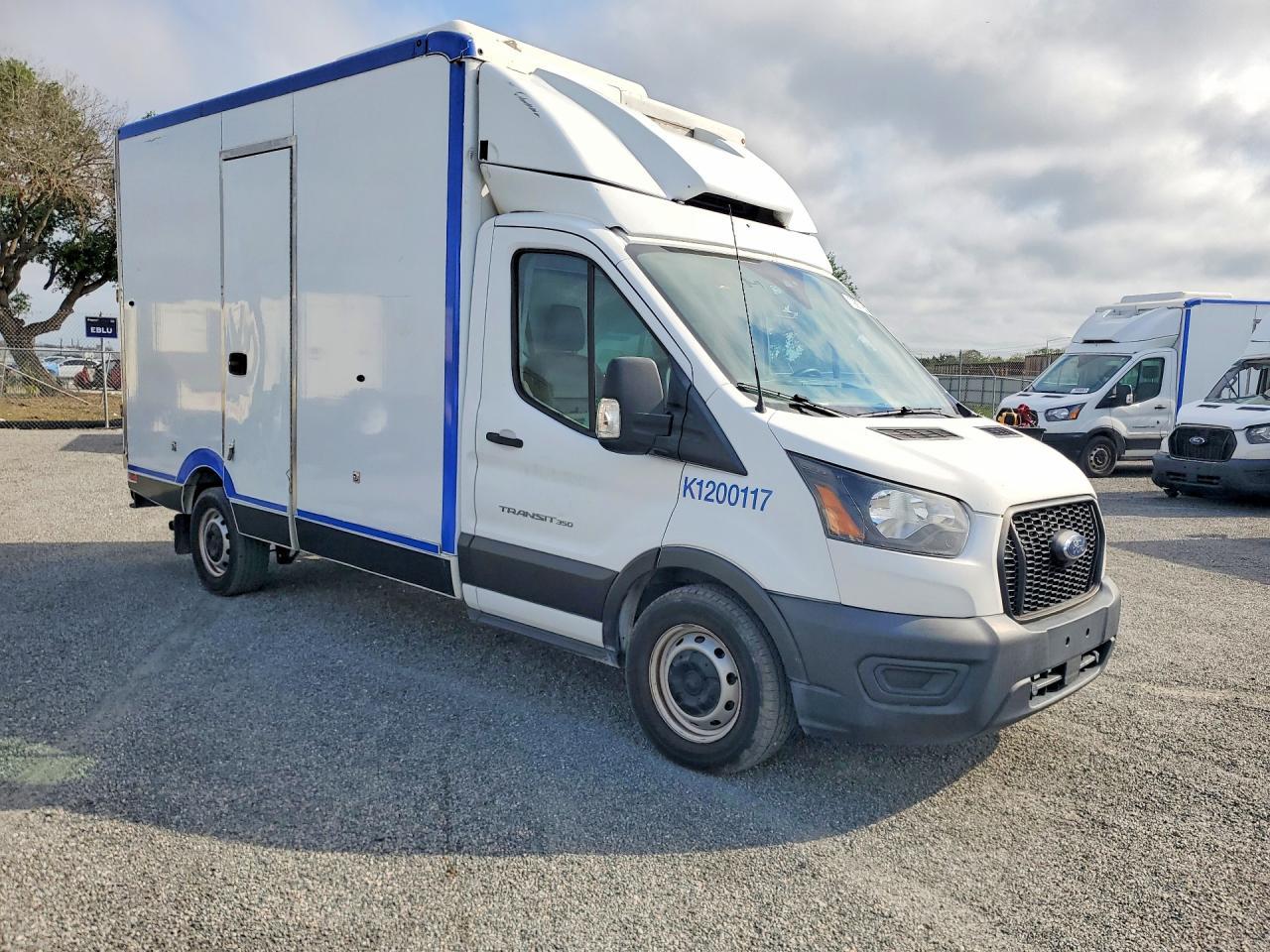 2020 Ford Transit Delivery Truck - Image 4