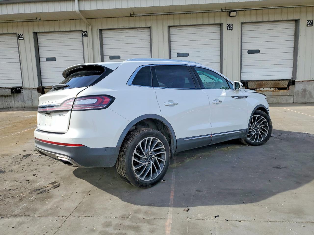 2020 Lincoln Nautilus Reserve - Image 3