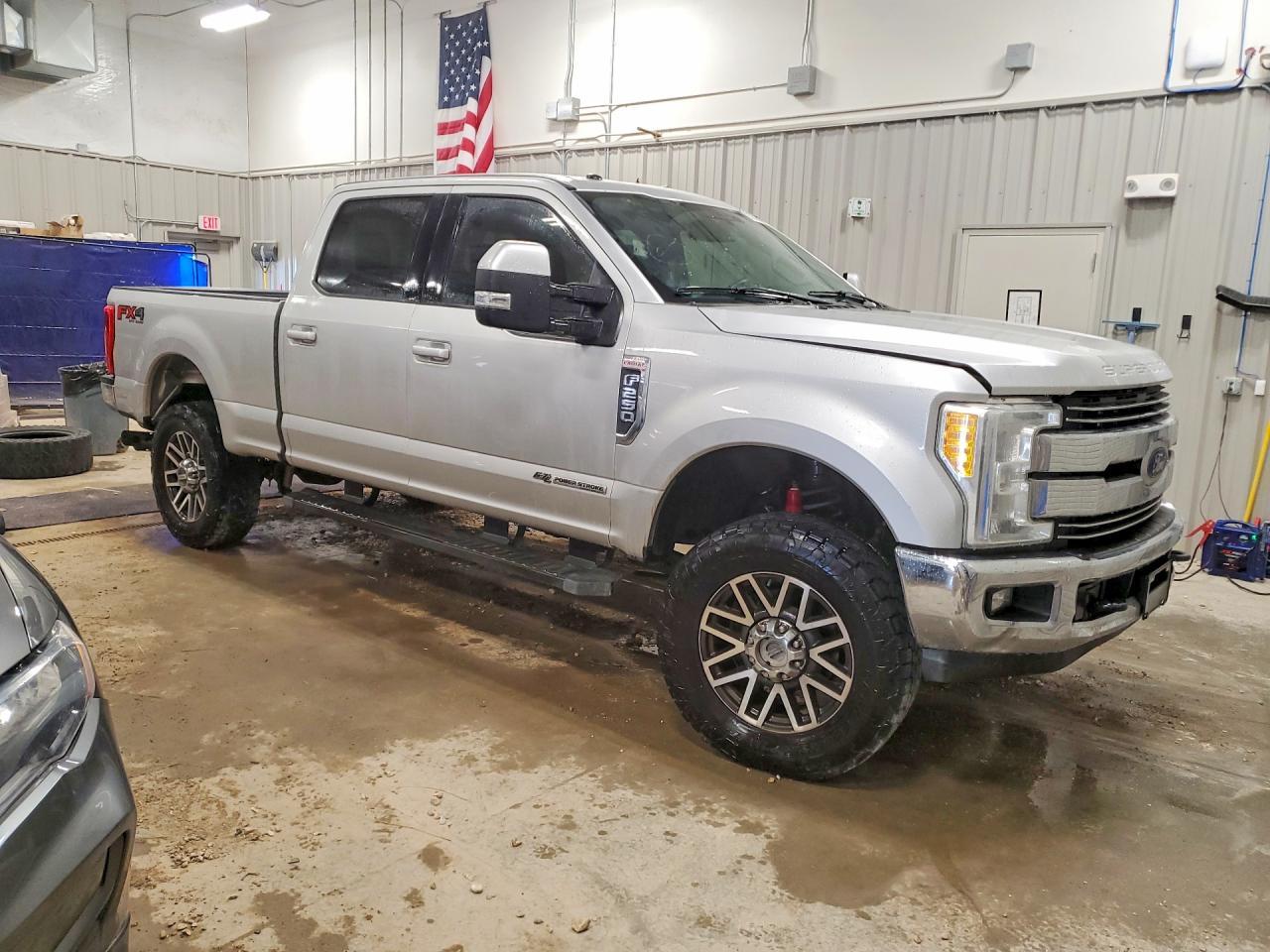 2017 Ford F250 Super Duty - Image 4