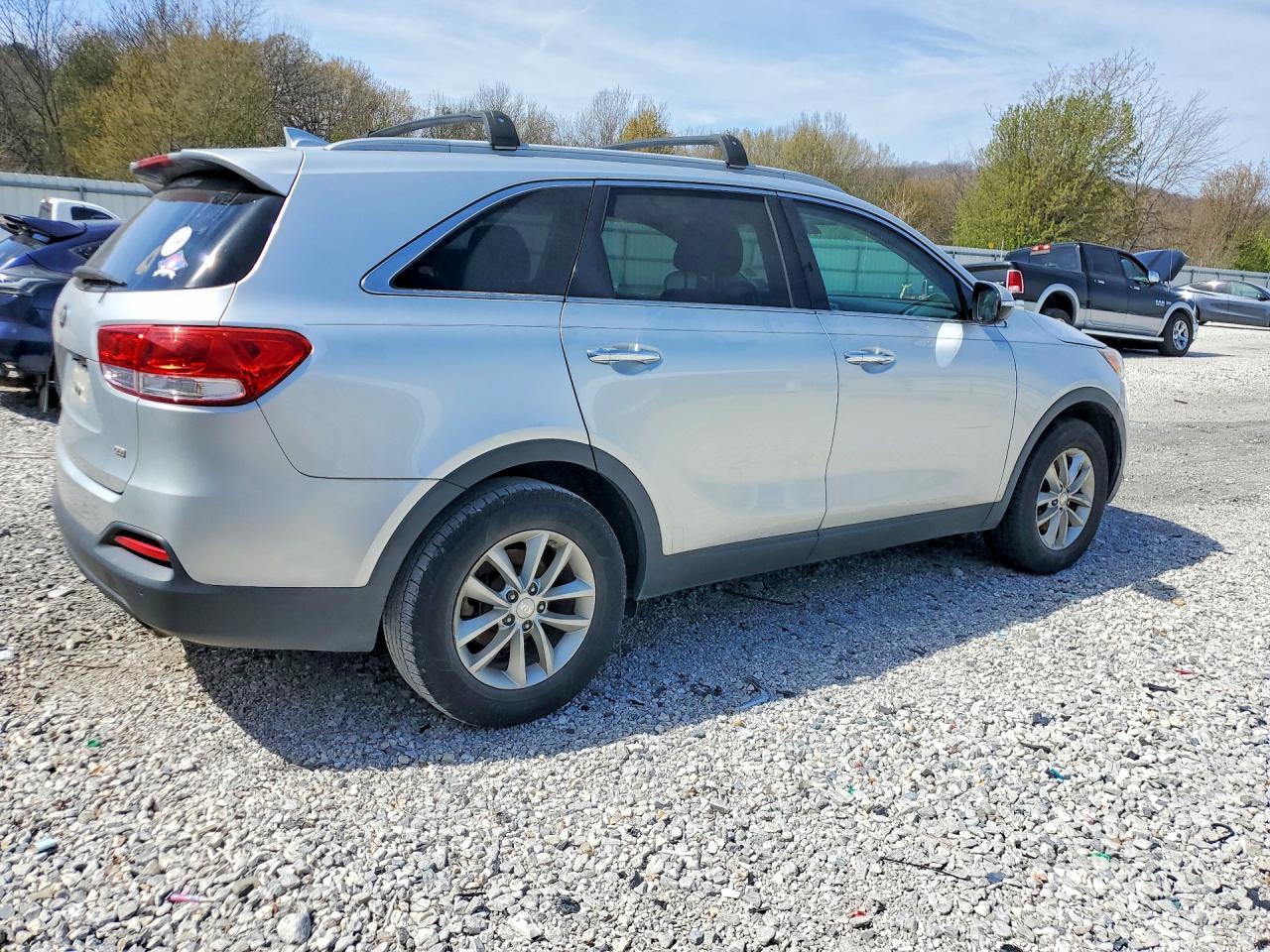 2016 Kia Sorento Lx - Фото 3