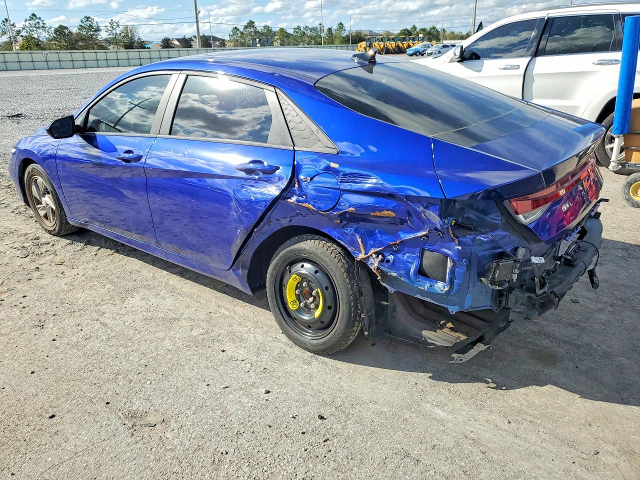 2024 Hyundai Elantra Se - Image 2