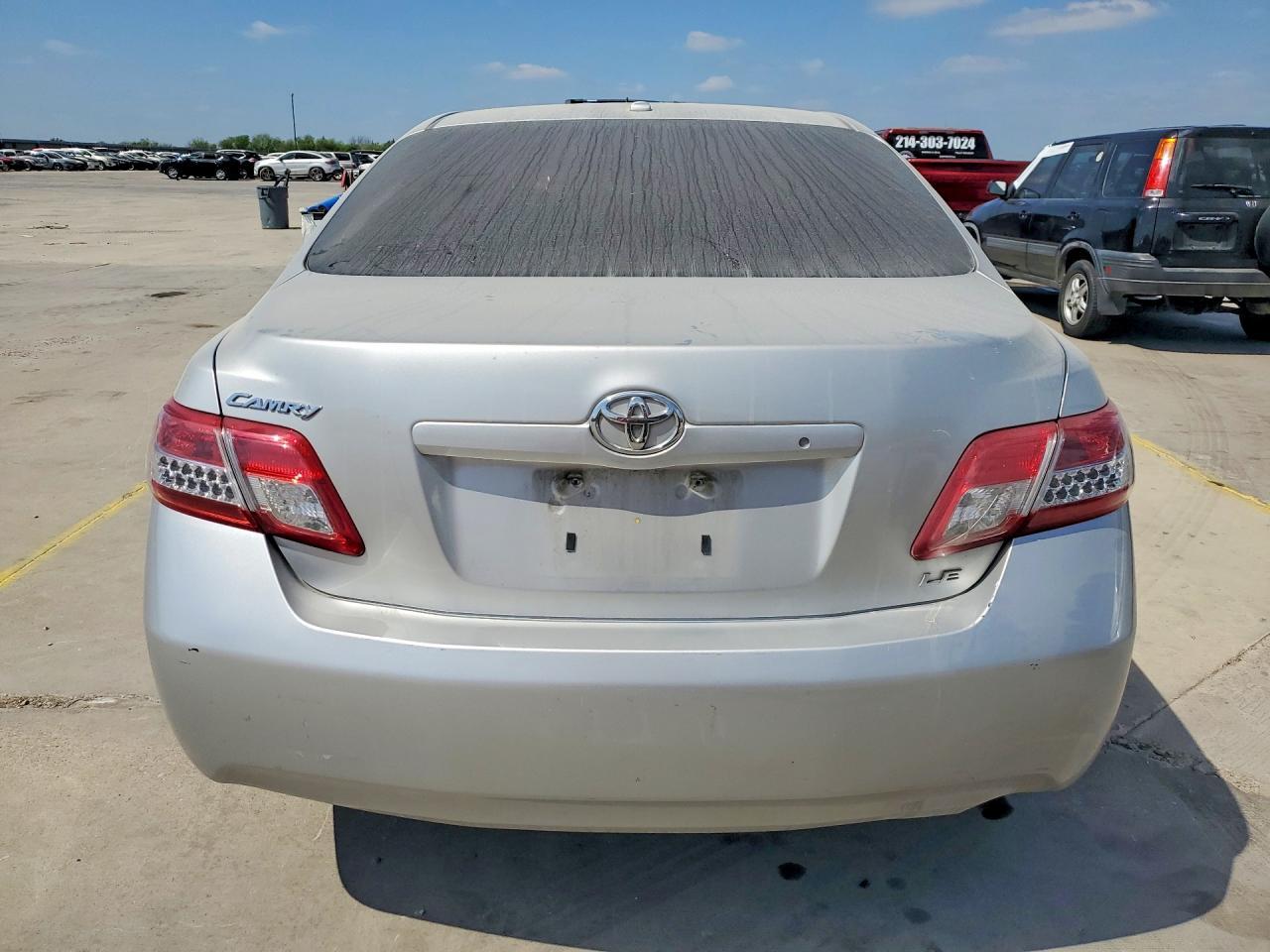 2011 Toyota Camry Le - Image 6