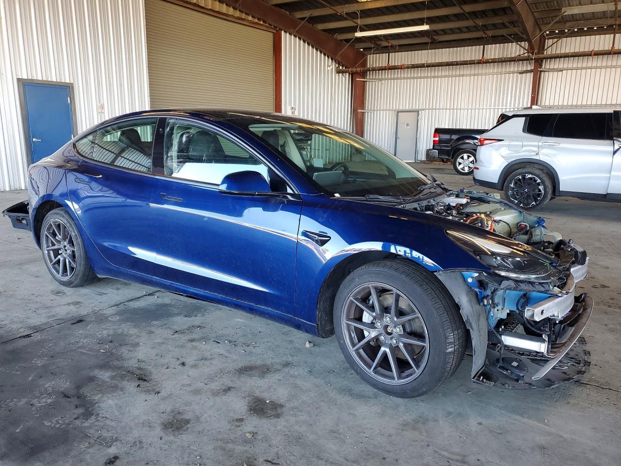 2022 Tesla Model 3 - Фото 4