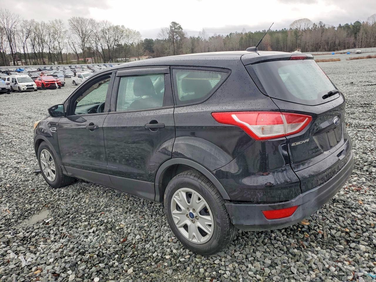 2016 Ford Escape S - Фото 2