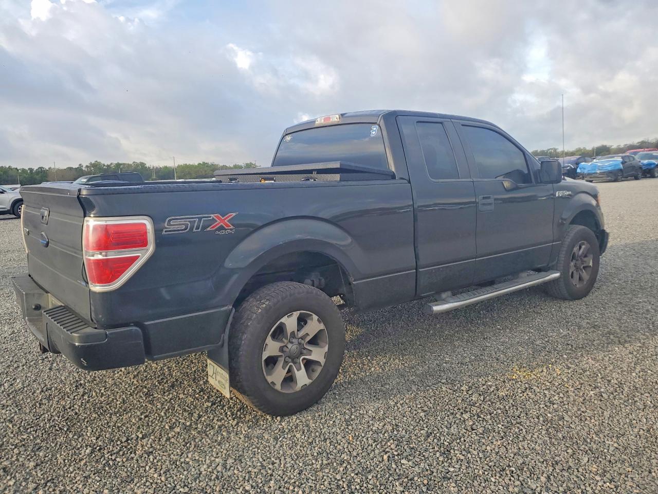 2014 Ford F150 Super Cab - Image 5
