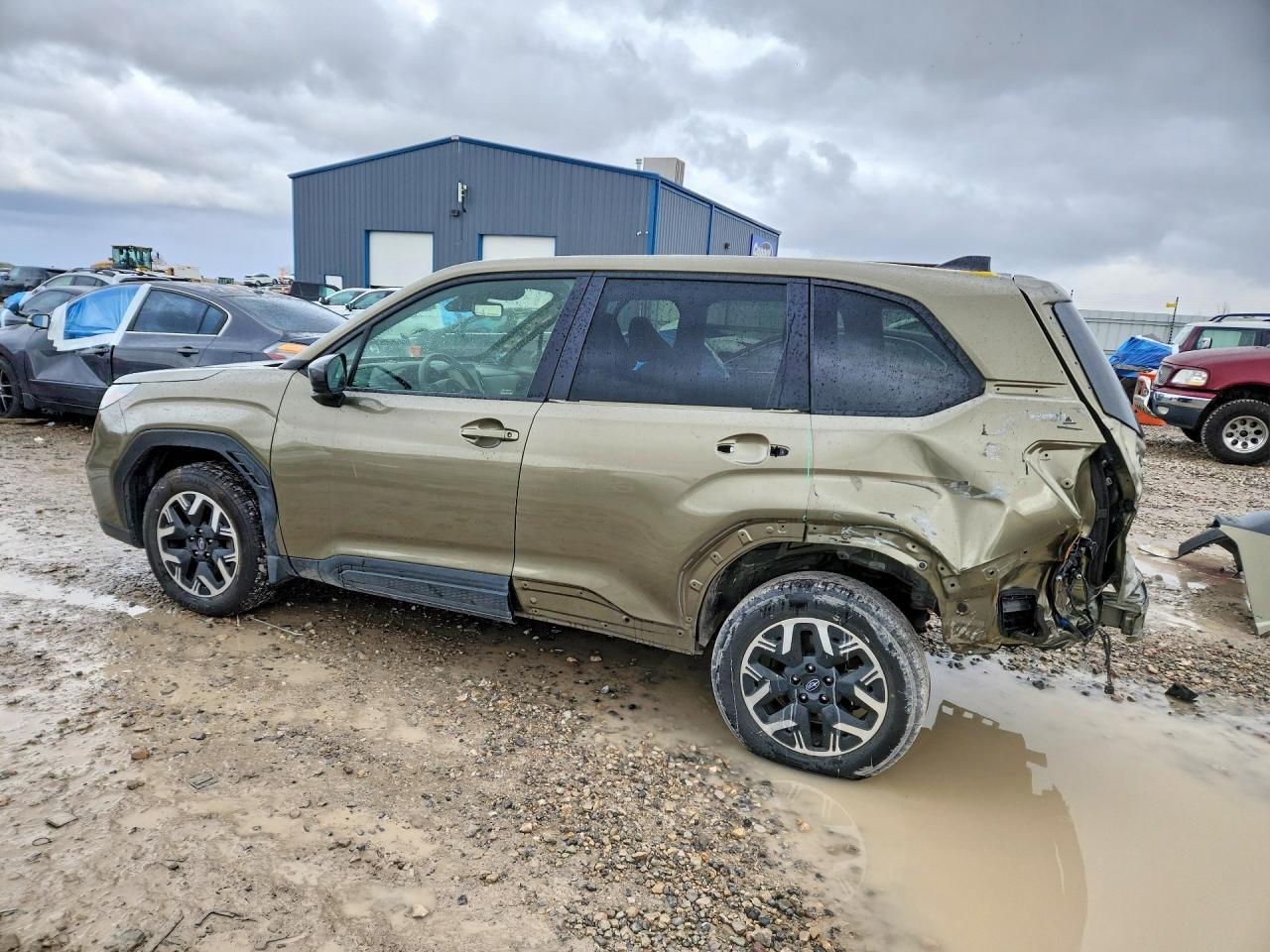 2025 Subaru Forester Premium - Фото 2