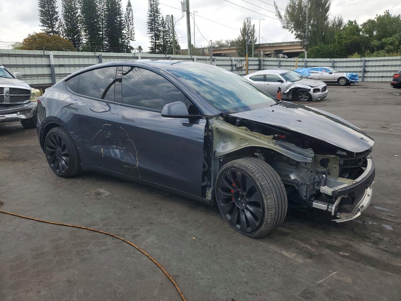 2022 Tesla Model Y - Image 4