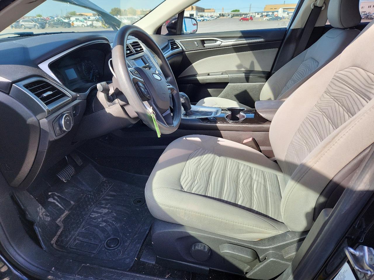 2016 Ford Fusion S - Фото 7