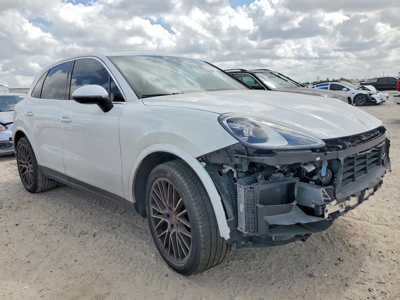 2023 Porsche Cayenne Base - Image 4
