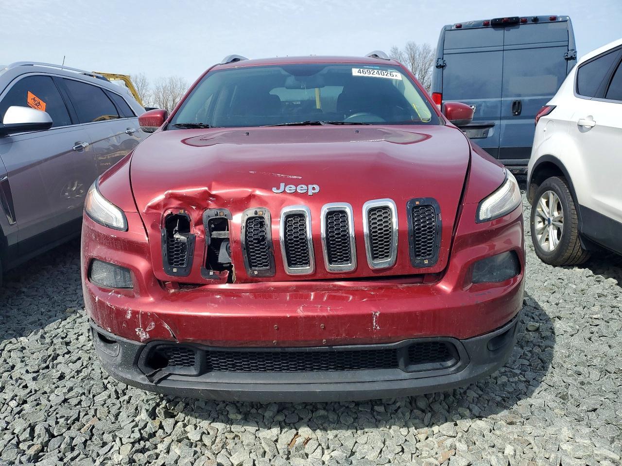 2016 Jeep Cherokee Latitude - Image 5