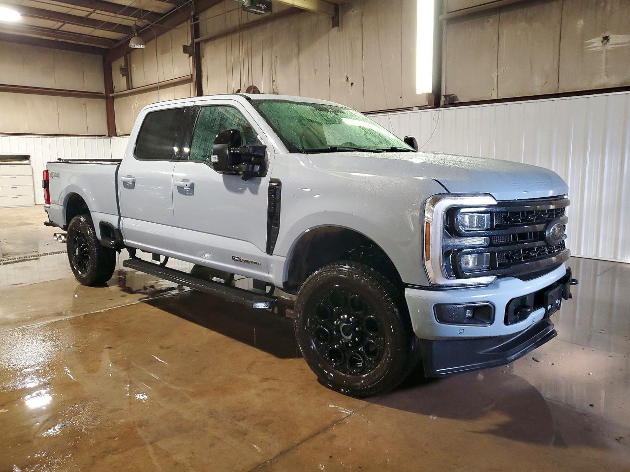 2024 Ford F250 Super Duty - Фото 4