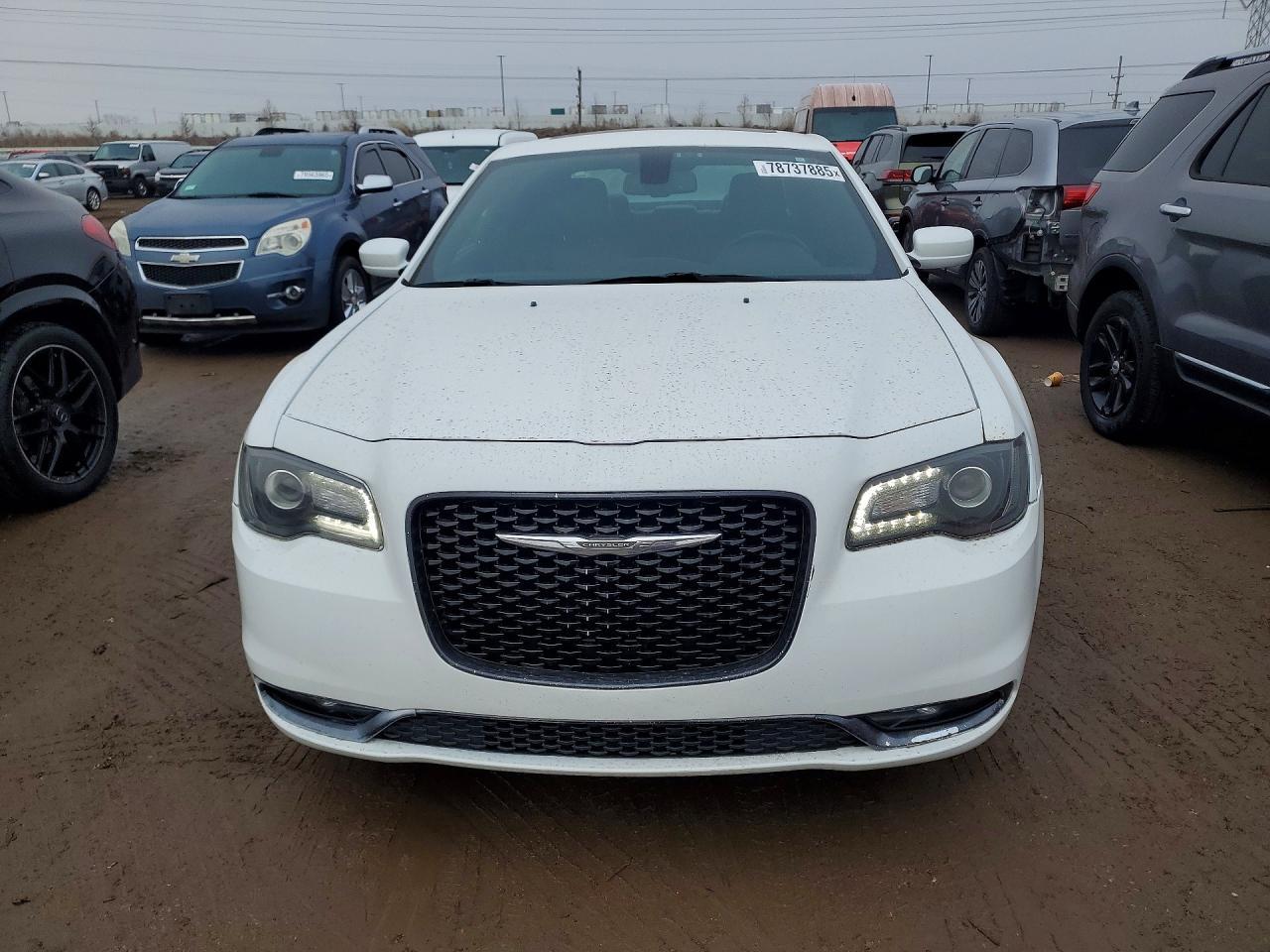 2017 Chrysler 300 S - Image 5