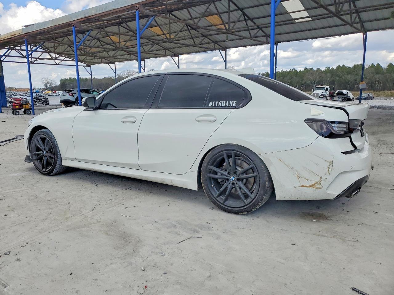 2022 BMW 330I - Фото 2