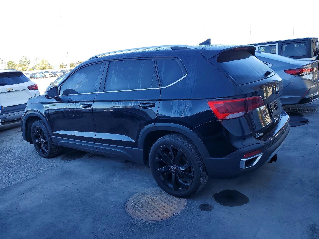 2024 Volkswagen Taos Se - Image 2