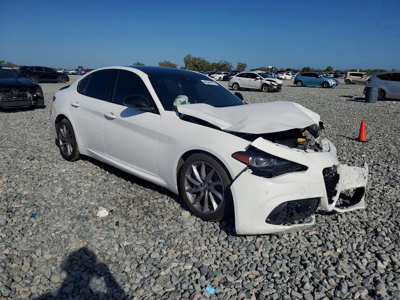 2024 Alfa Romeo Giulia Ti - Image 4