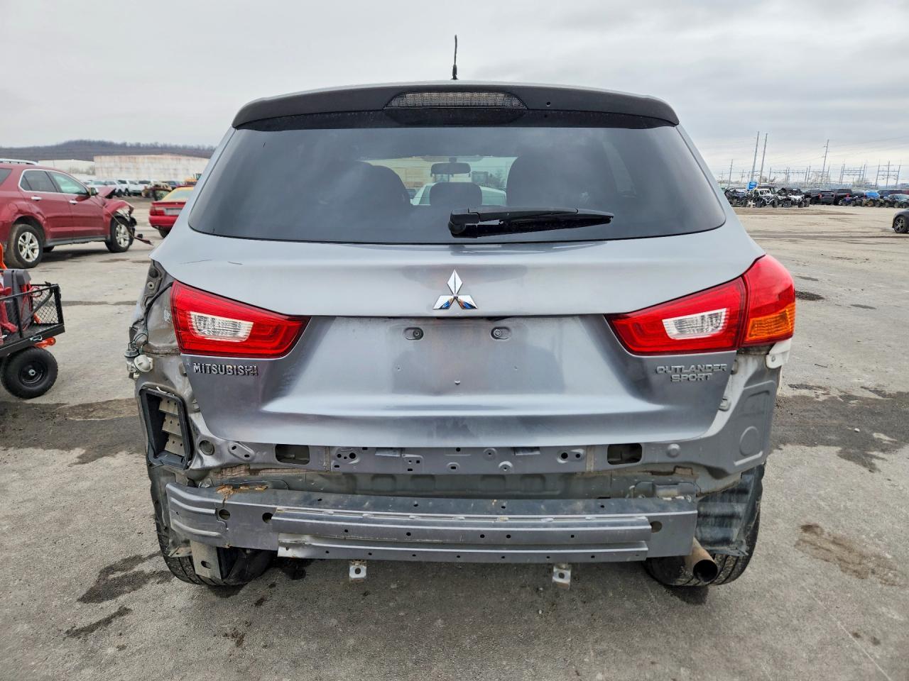 2014 Mitsubishi Outlander Sport Es - Image 6