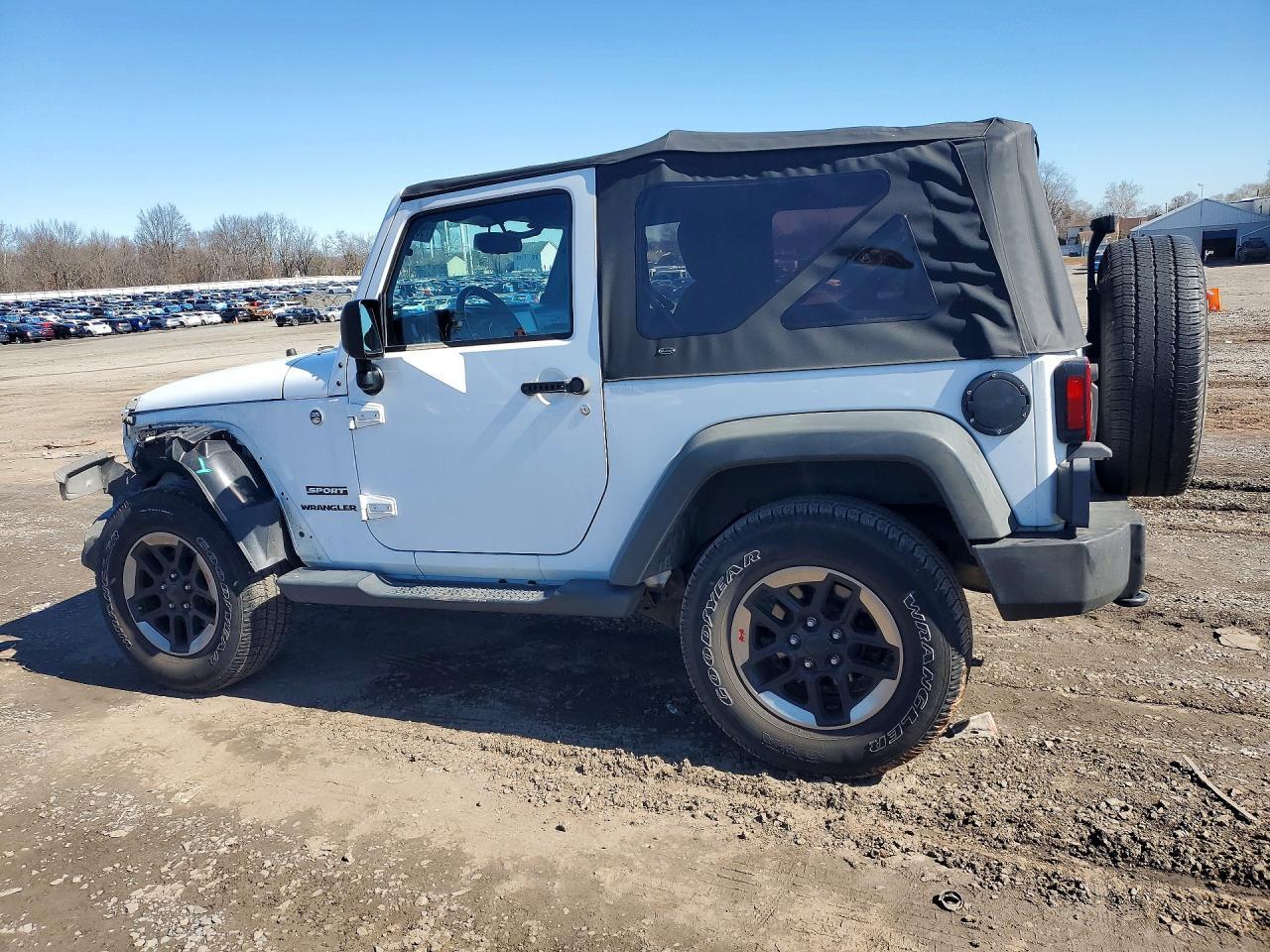 2013 Jeep Wrangler Sport - Фото 2