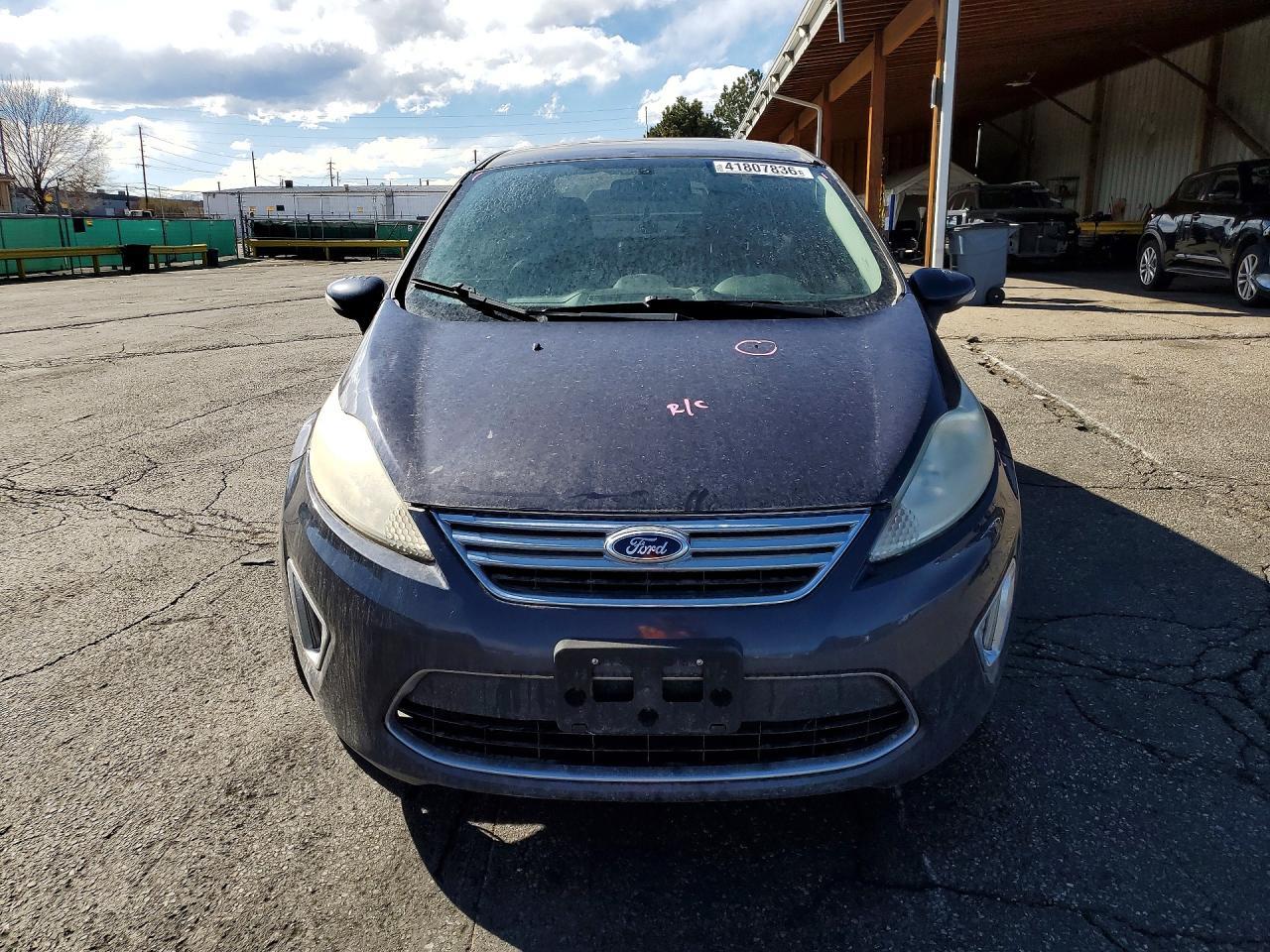 2013 Ford Fiesta Titanium - Image 5