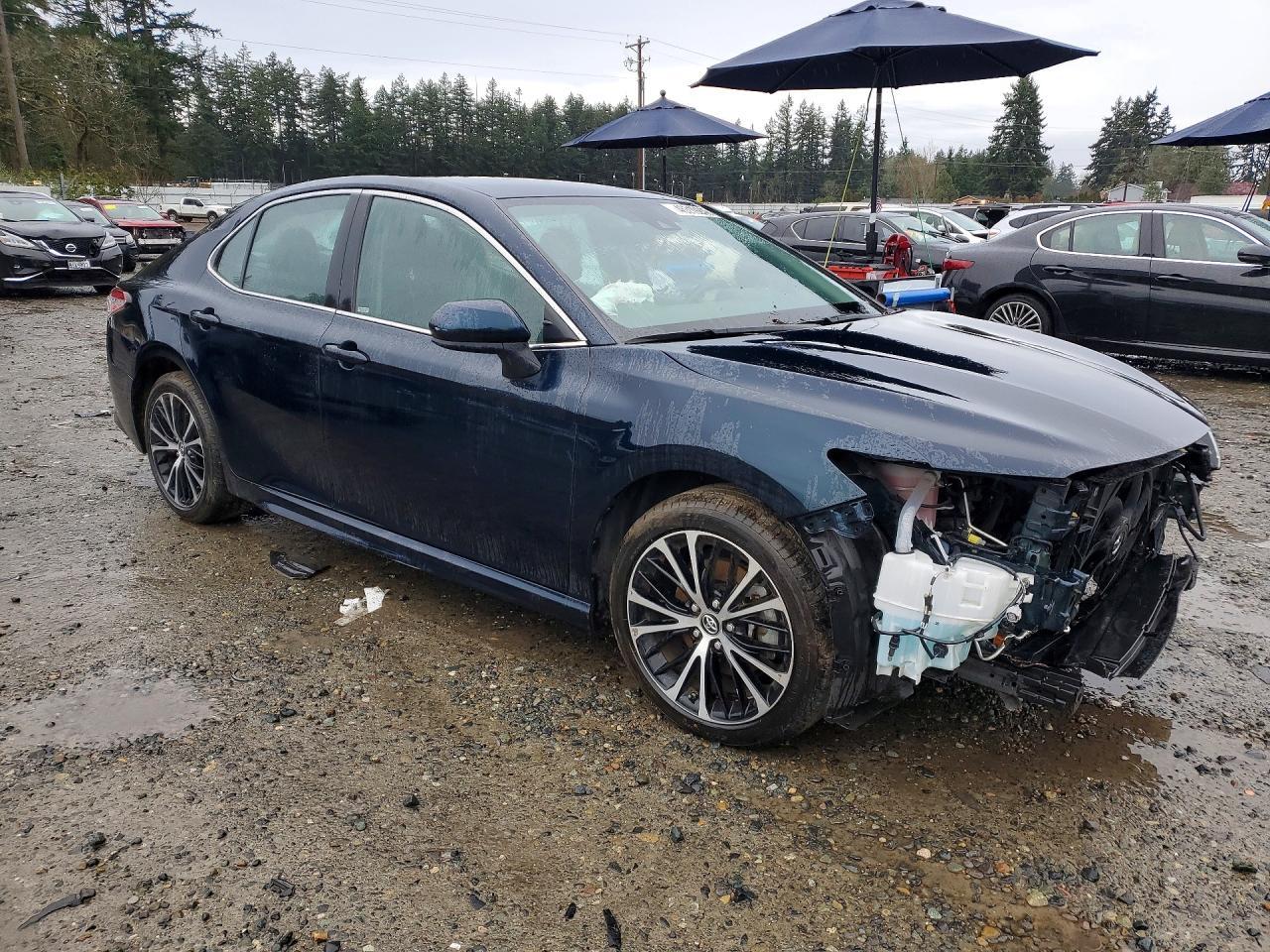 2019 Toyota Camry Se - Фото 4