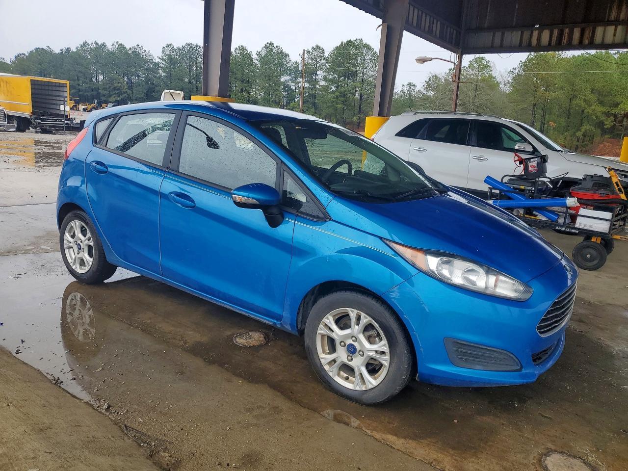 2015 Ford Fiesta Se - Image 4
