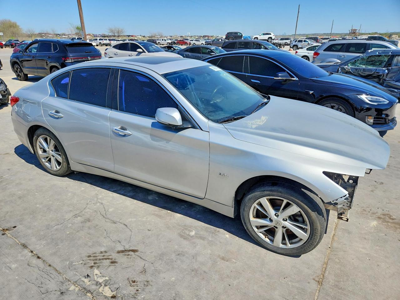 2017 Infiniti Q50 3.0T Premium - Image 4