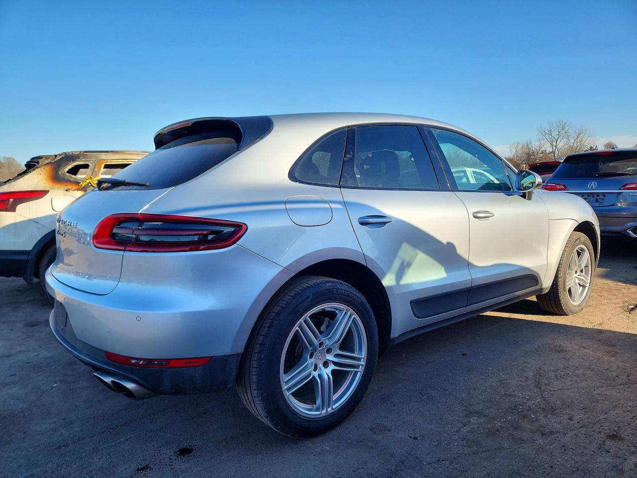 2015 Porsche Macan S - Image 3