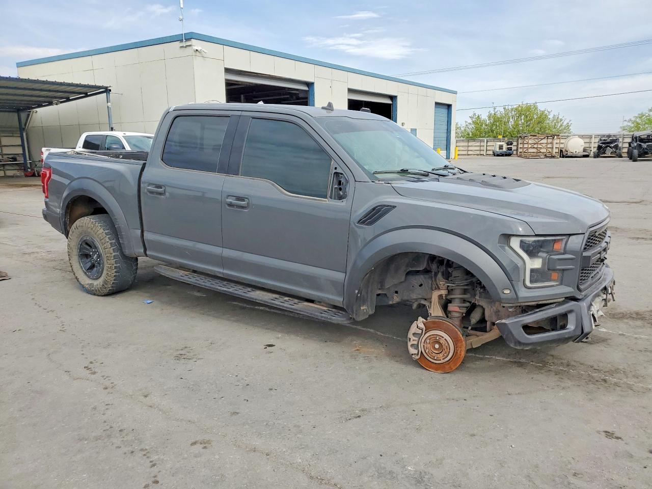 2020 Ford F150 Raptor - Фото 4