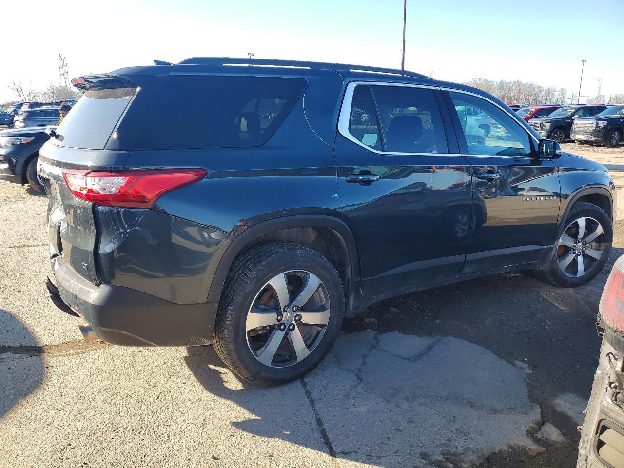 2020 Chevrolet Traverse Lt - Image 3