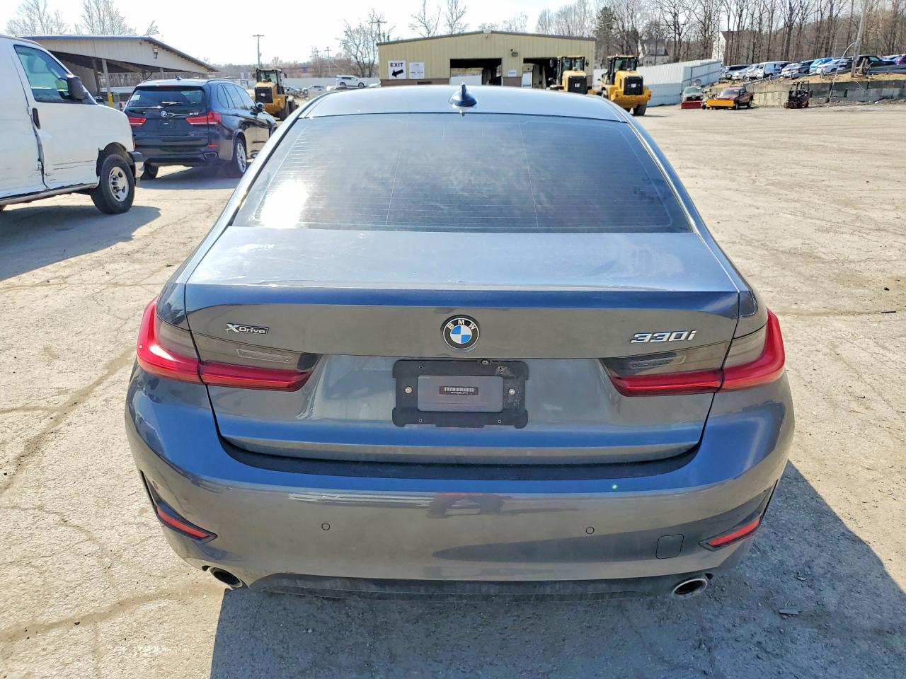 2019 BMW 330Xi - Фото 6