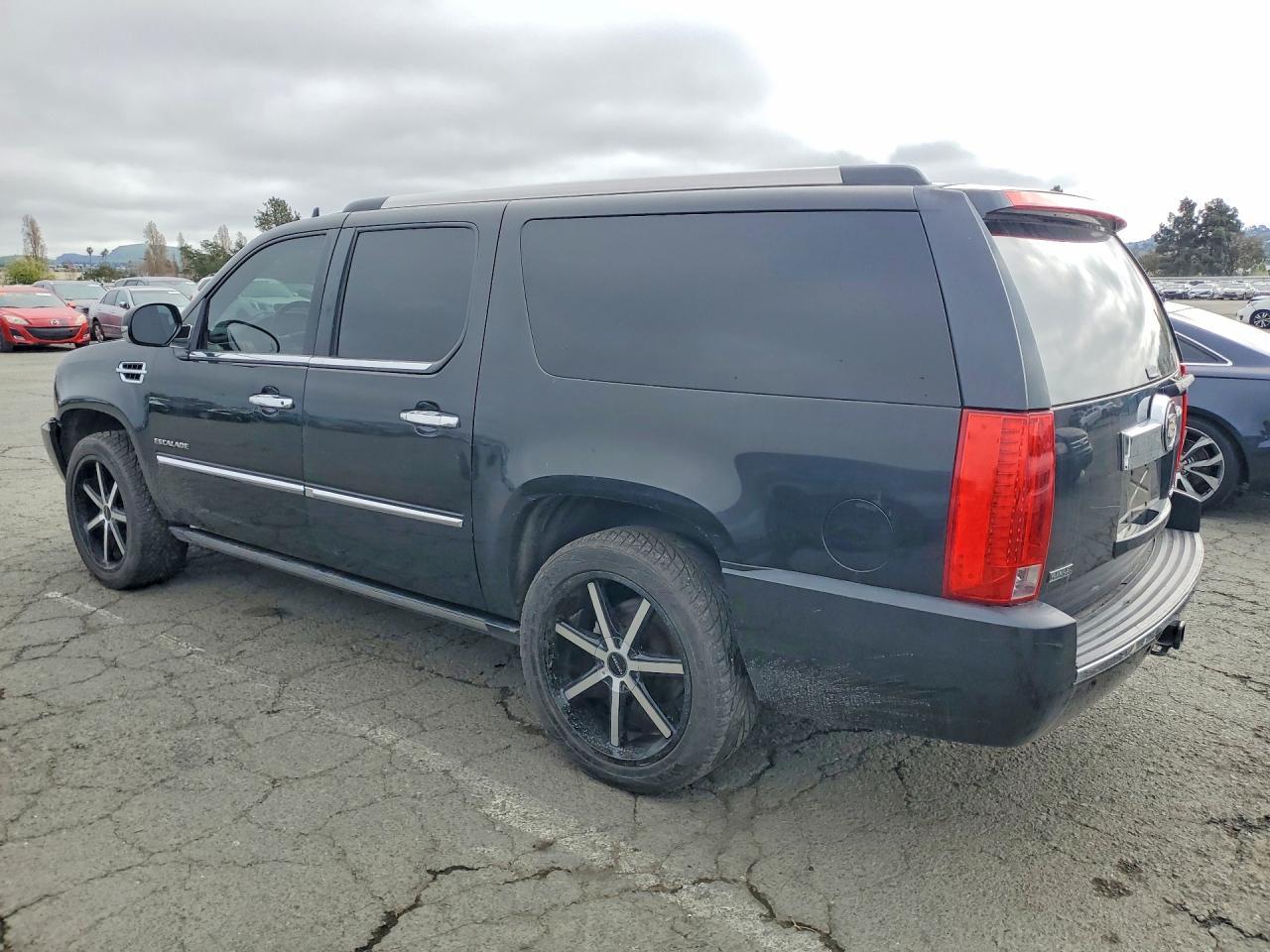 2011 Cadillac Escalade Esv Premium - Фото 2
