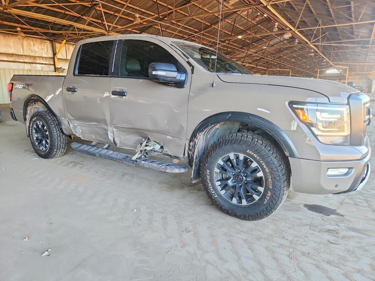2021 Nissan Titan Pro-4X - Image 4