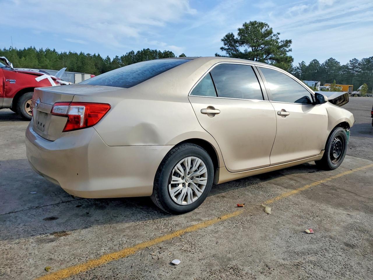2012 Toyota Camry - Фото 3
