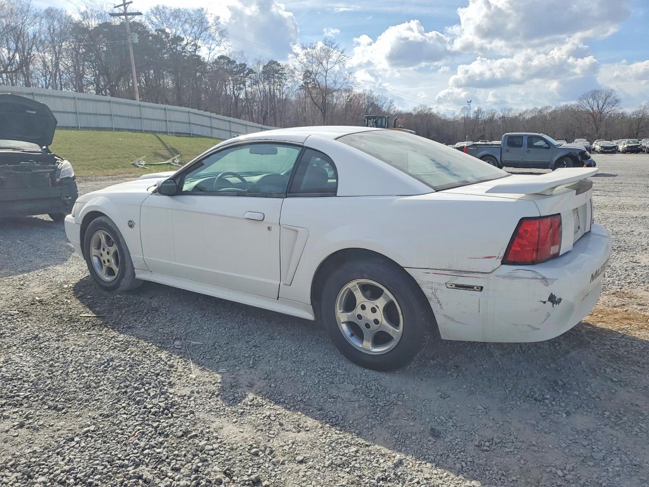 2004 Ford Mustang - Фото 2
