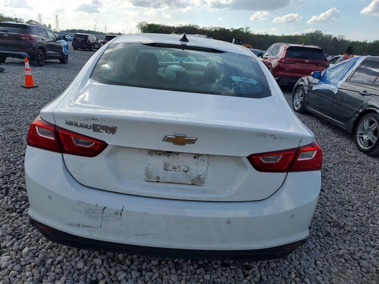 2021 Chevrolet Malibu Ls - Фото 6