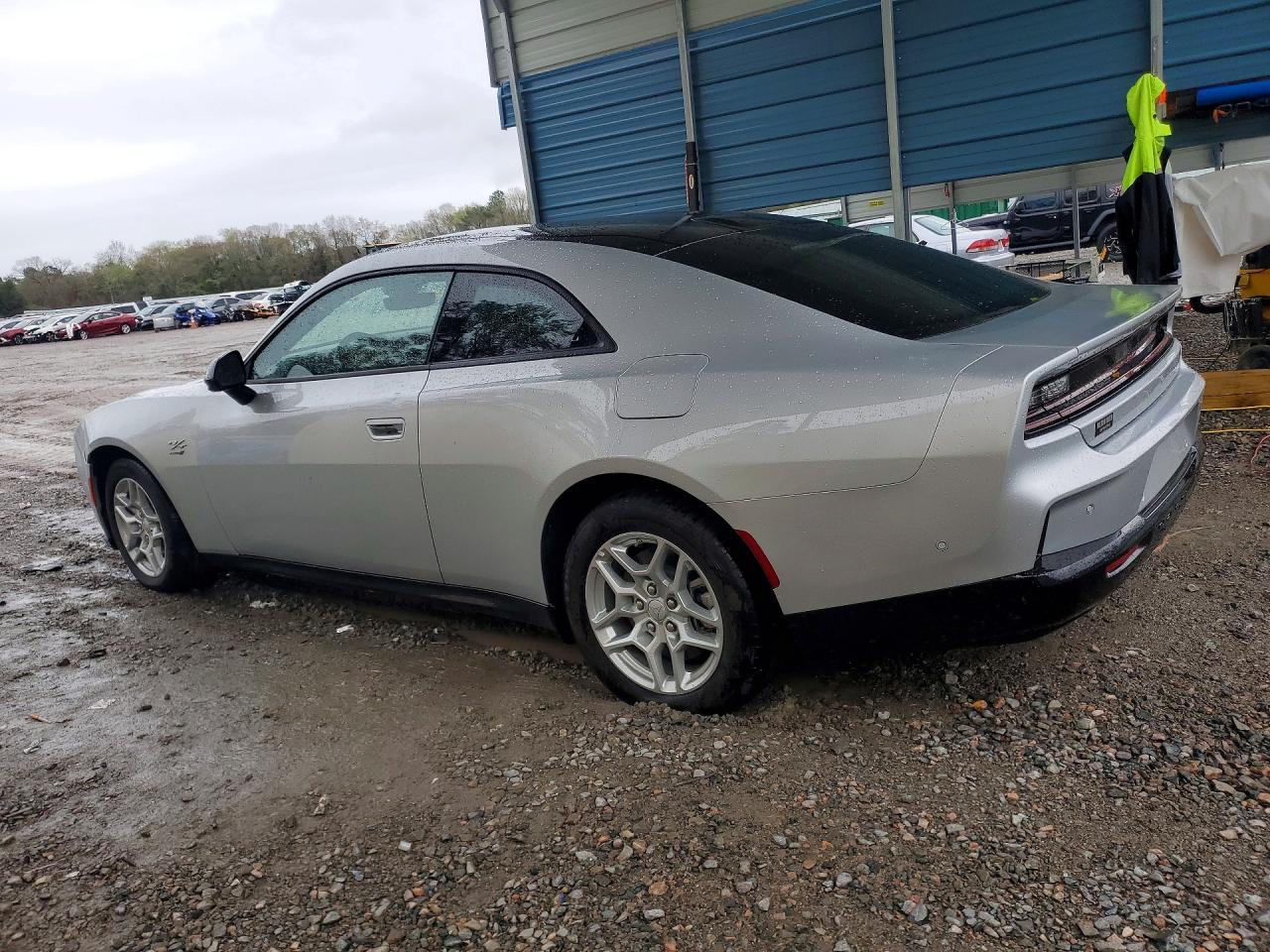 2025 Dodge Charger Daytona R - Image 2