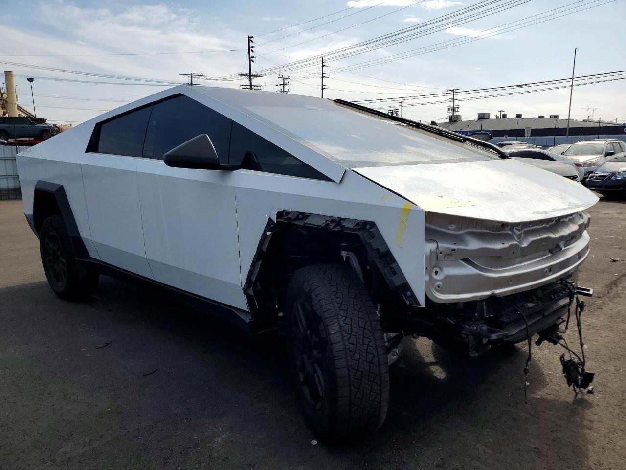 2025 Tesla Cybertruck - Image 4