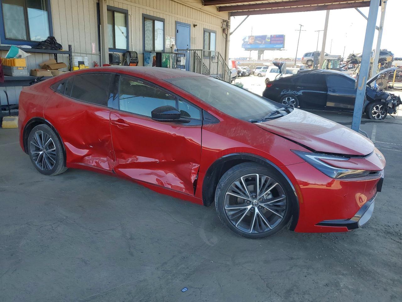 2024 Toyota Prius Xle - Фото 4