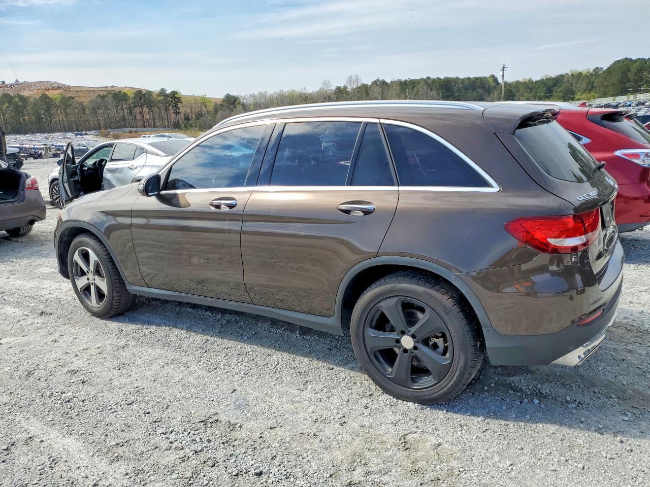 2017 Mercedes-Benz Glc 300 - Фото 2
