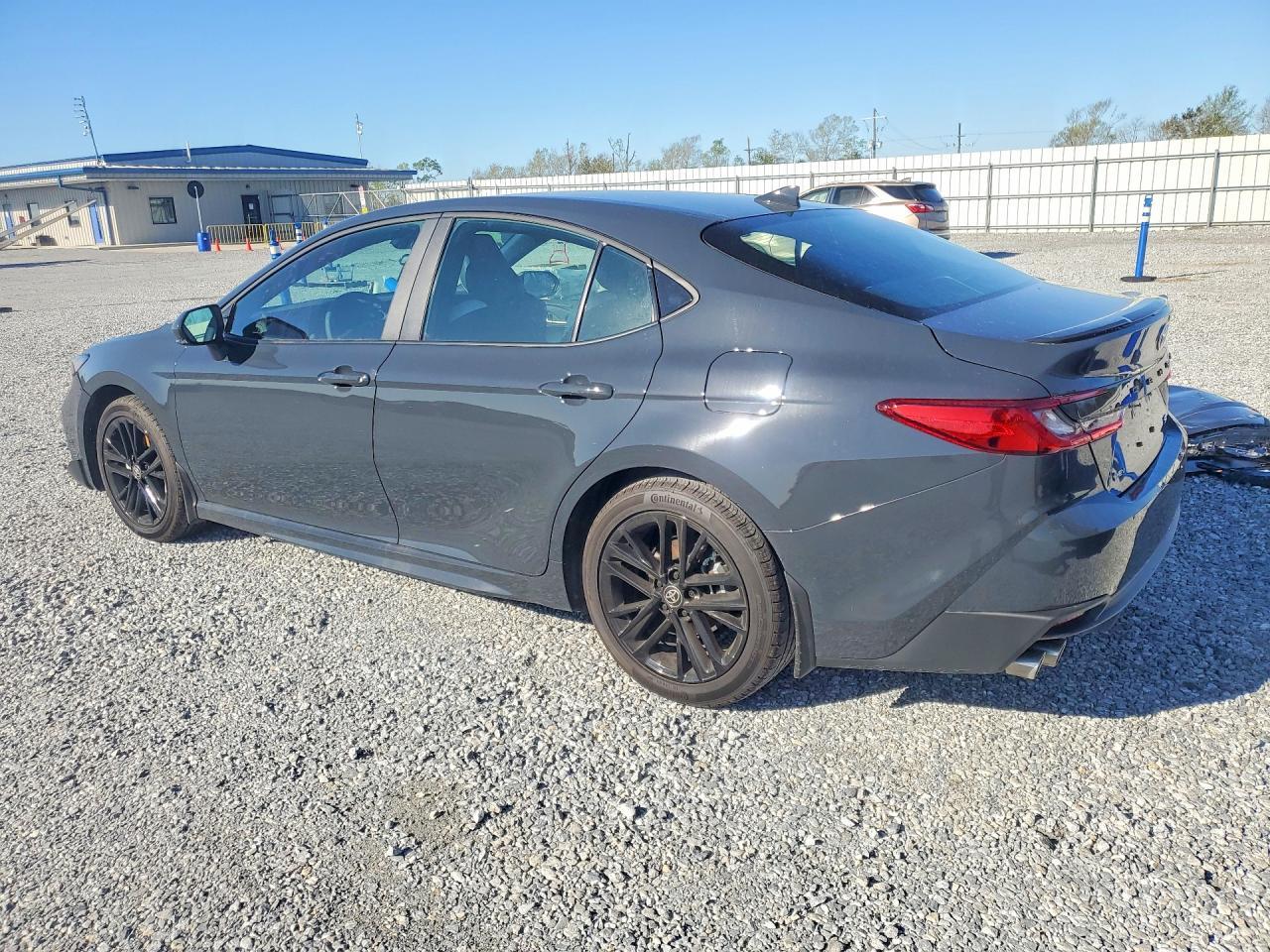 2026 Toyota Camry Se - Фото 2